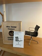 Miniature eames aluminum d'occasion  Paris IV