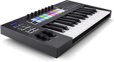 Novation launchkey mk3 usato  Italia