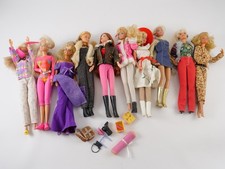 Lot poupées barbie d'occasion  Saint-Pourçain-sur-Sioule