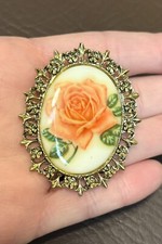 Usado, Broche vintage rosa oval tom dourado renascimento vitoriano comprar usado  Enviando para Brazil