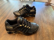 Tênis de corrida Nike Shox juvenil menino menina tamanho 6Y metálico dourado preto comprar usado  Enviando para Brazil
