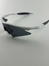 Oakley frame polished d'occasion  Expédié en Belgium