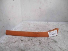 Enjoliveur phare gauche d'occasion Enjoliveur phare gauche d'occasion  Fère-en-Tardenois