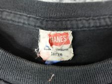 Camiseta Vintage Hanes We Deliver Grande Preta Rosa Gráfica Rachada ManHunt comprar usado  Enviando para Brazil