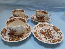 Xícaras e pires de buquê inglês antigo Ridgway Staffordshire comprar usado Xícaras e pires de buquê inglês antigo Ridgway Staffordshire comprar usado  Enviando para Brazil