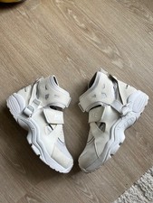 Size 9.5 comme for sale  Richmond