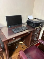 Elegant compurter desk for sale  Flushing