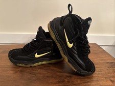 Size 9.5 nike for sale  Herndon
