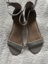 Simple flat women for sale  RHYL