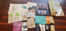 Lote de 17 Amostras e Bolsa de Viagem Cabelo, Cuidados com a Pele, Maquiagem, Produtos de Beleza e Viagem NOVA, usado comprar usado  Enviando para Brazil