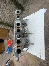 Set three carburetors for sale  WELLS