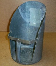 Colher de alimentação de grãos de metal galvanizado vintage/mal usada ferramenta agrícola primitiva comprar usado  Enviando para Brazil