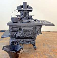 Fogão de ferro fundido crescente antigo vendedor amostra 10,5x12x5" e acessórios comprar usado Fogão de ferro fundido crescente antigo vendedor amostra 10,5x12x5" e acessórios comprar usado  Enviando para Brazil