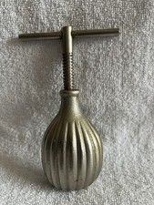 Espremedor de alho antigo/antigo de metal fundido pesado quebra-nozes  comprar usado  Enviando para Brazil