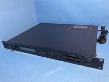 roland u 220 d'occasion  Expédié en Belgium
