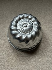 Vintage jelly pudding for sale  READING