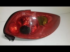 Feux arriere droit d'occasion Feux arriere droit d'occasion  Fosses