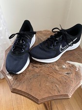 Nike women sneakers for sale  Milwaukee