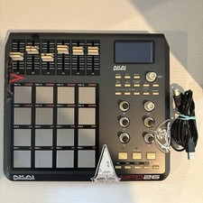 AKAI Professional MPD26 USB/MIDI Pad unidade de controle estúdio gravação musical, usado comprar usado  Enviando para Brazil