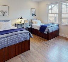 2 matching twin beds for sale 2 matching twin beds for sale Redondo Beach