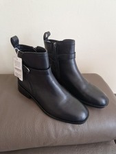 BOTINES M&S CUERO NEGRO. TALLA 6.5. Nuevo con etiquetas segunda mano  Embacar hacia Mexico