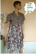 Robe fleurie mains d'occasion  Villeneuve-Loubet