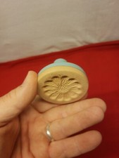 Molde para galletas de cera de margarita con sello de prensa de mantequilla de cerámica de gres hecho a mano segunda mano  Embacar hacia Mexico