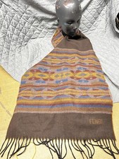 Sciarpa fendi donna usato  Prato