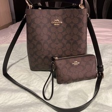Coach bundle 2081 for sale  Albion