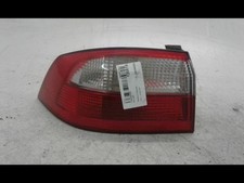 Feux arriere gauche d'occasion Feux arriere gauche d'occasion  Fosses