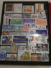 Lot 300 timbres d'occasion  Grièges