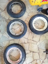 Cerchi gomme vespa usato  Palermo