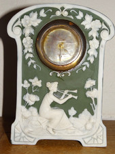 Jolie pendulette porcelaine d'occasion Jolie pendulette porcelaine d'occasion  Bidart