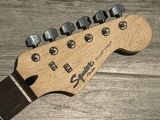 Squier Bullet Stratocaster pescoço carregado por Fender com afinadores, árvores de corda e porca comprar usado Squier Bullet Stratocaster pescoço carregado por Fender com afinadores, árvores de corda e porca comprar usado  Enviando para Brazil