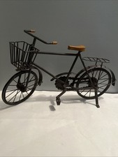 Bicicleta decorativa decoração para casa ferro preto com assento de madeira 18”L 10,5”H peças móveis comprar usado  Enviando para Brazil