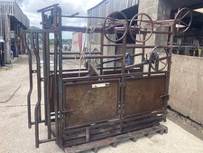 Morris cattle crush for sale  CHORLEY