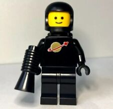 Lego Classic Black Spaceman com capacete espacial e tanque de oxigênio e megafone comprar usado  Enviando para Brazil
