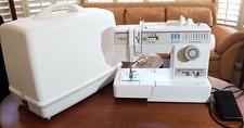 ESTADO: Máquina de costura Singer modelo 9410 ESTADO PERFEITO! FUNCIONA PERFEITAMENTE! com estojo comprar usado  Enviando para Brazil