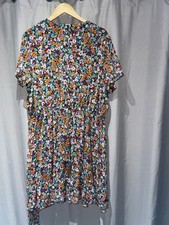 Superbe robe fleurie d'occasion  Fauquembergues