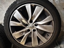 Winterkompletträder pirelli 2 gebraucht kaufen  Delitzsch
