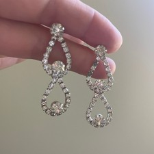 Brincos pendurados de lágrima prata strass noite joia formal evento recactante comprar usado Brincos pendurados de lágrima prata strass noite joia formal evento recactante comprar usado  Enviando para Brazil