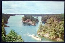 Barcos de cruzeiro da década de 1950 em Lost Channel, Mil Ilhas, Ontário, Canadá  comprar usado  Enviando para Brazil
