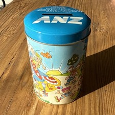 ANZ Bank Can You Find caixa de dinheiro cilindro de lata cofrinho azul retrô anos 70’-80’s AUS comprar usado  Enviando para Brazil