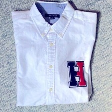 Camisa botão de algodão branca com emblema preto/vermelho Tommy Hilfiger nova sem etiquetas tamanho XL comprar usado Camisa botão de algodão branca com emblema preto/vermelho Tommy Hilfiger nova sem etiquetas tamanho XL comprar usado  Enviando para Brazil