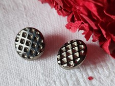 Duo boutons anciens d'occasion  Senozan