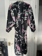 Kimono style dressing for sale Kimono style dressing for sale  CARLISLE