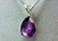 Collana ciondolo goccia usato Collana ciondolo goccia usato  Sassari