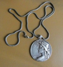 Ancien pendentif médaillon d'occasion  Jœuf