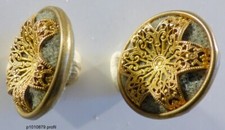 Tres anciens boutons d'occasion  Trévières