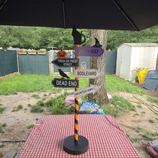 Halloween metal post for sale  Crofton